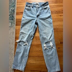 Abercrombie 90’s Straight Ultra High Rise light wash destroy